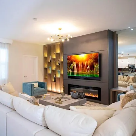 Storey Lake House 2713